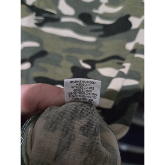 2 Look Amazing Womens Camouflage Raglan 3/4 Sleeve Shirt Medium Grunge Military - Picture 12 of 13